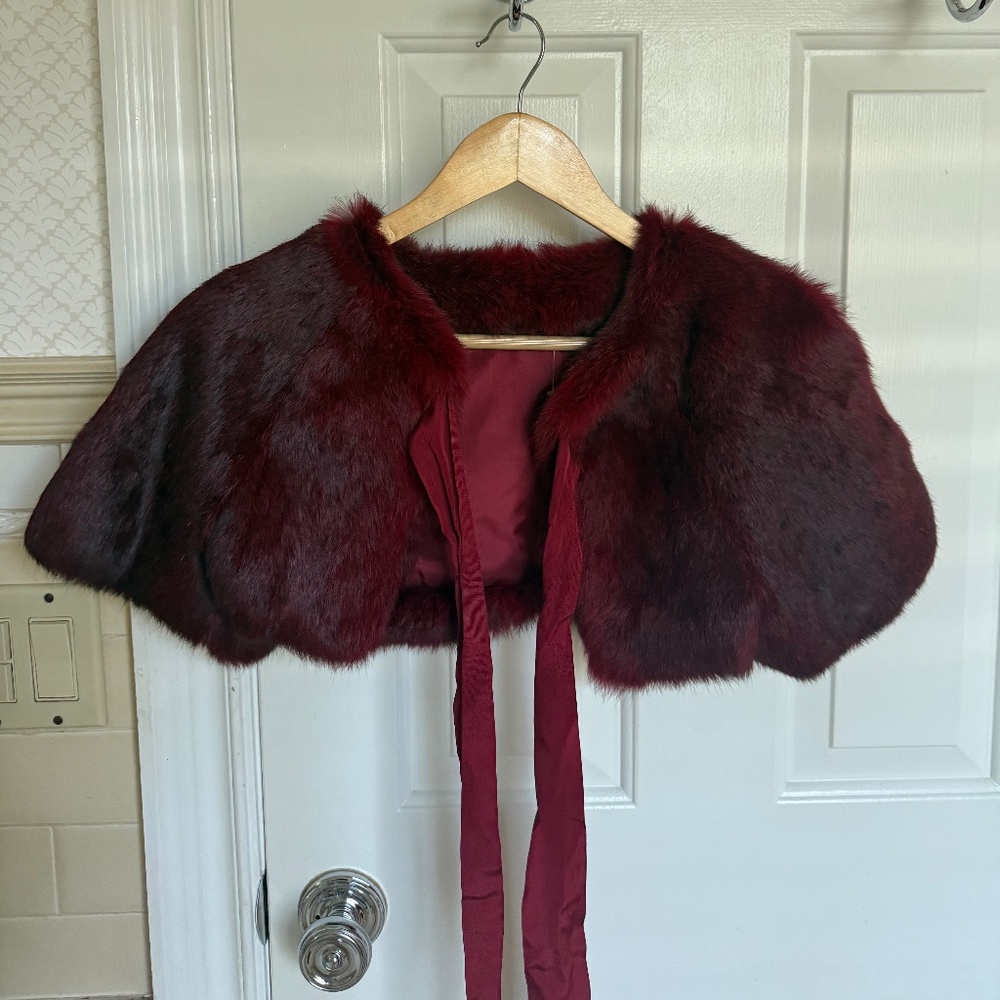 philosophy di alberta ferretti red fur stole